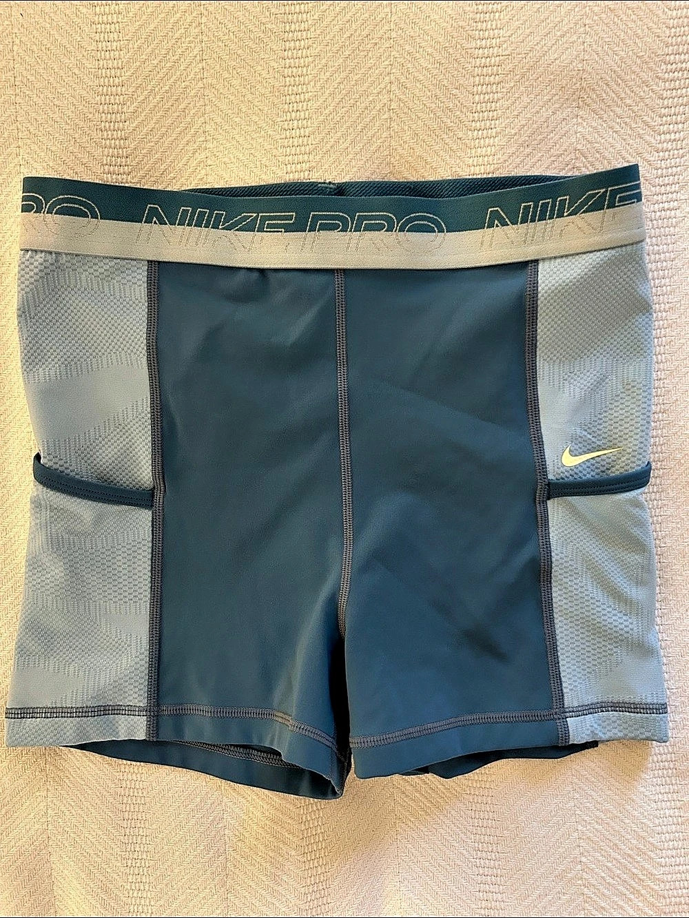 Nike Pro Women’s Blue & Gray athletic shorts